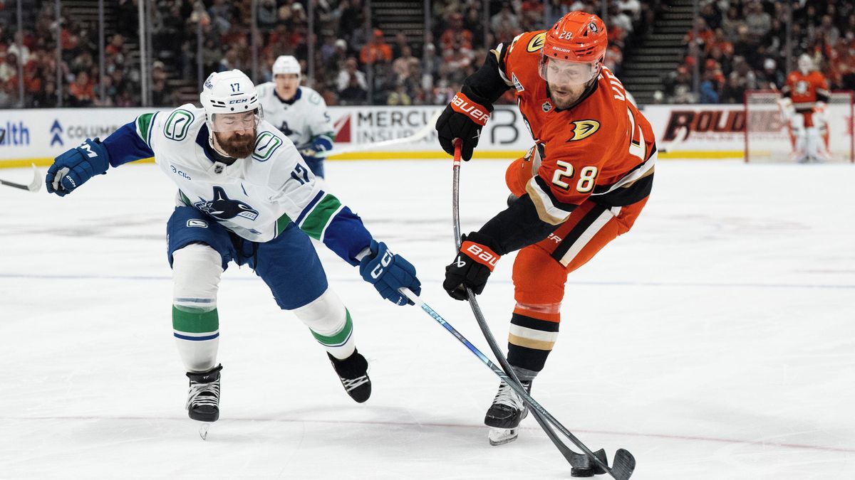 Pastrňák znovu na stý bod nedosáhl. Hronek pomohl k výhře